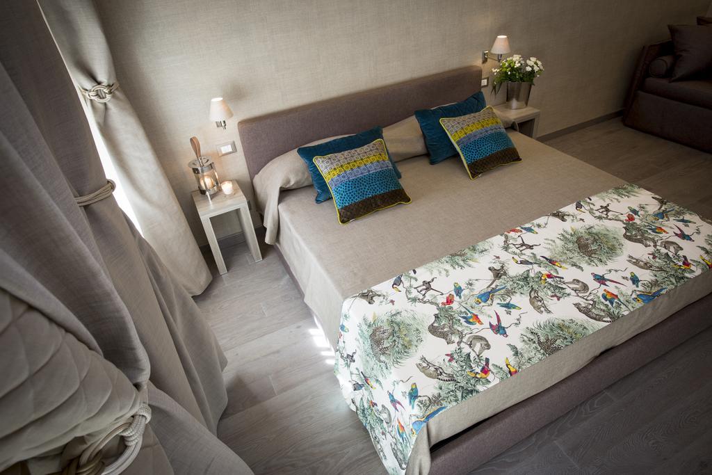 Thebed Bed & Breakfast Pescara Oda fotoğraf